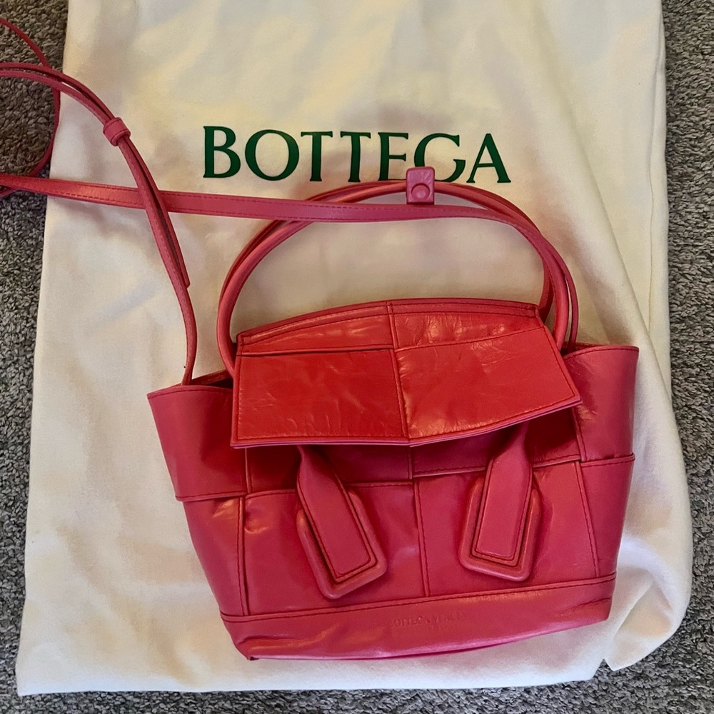 Bottega Veneta Mini Arco Bag Pink